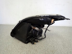 SUZUKI SWIFT 05-09 REFLEKTOR PRAWY LAMPA PRZEDNIA PRAWA 8/9 MINIATURA