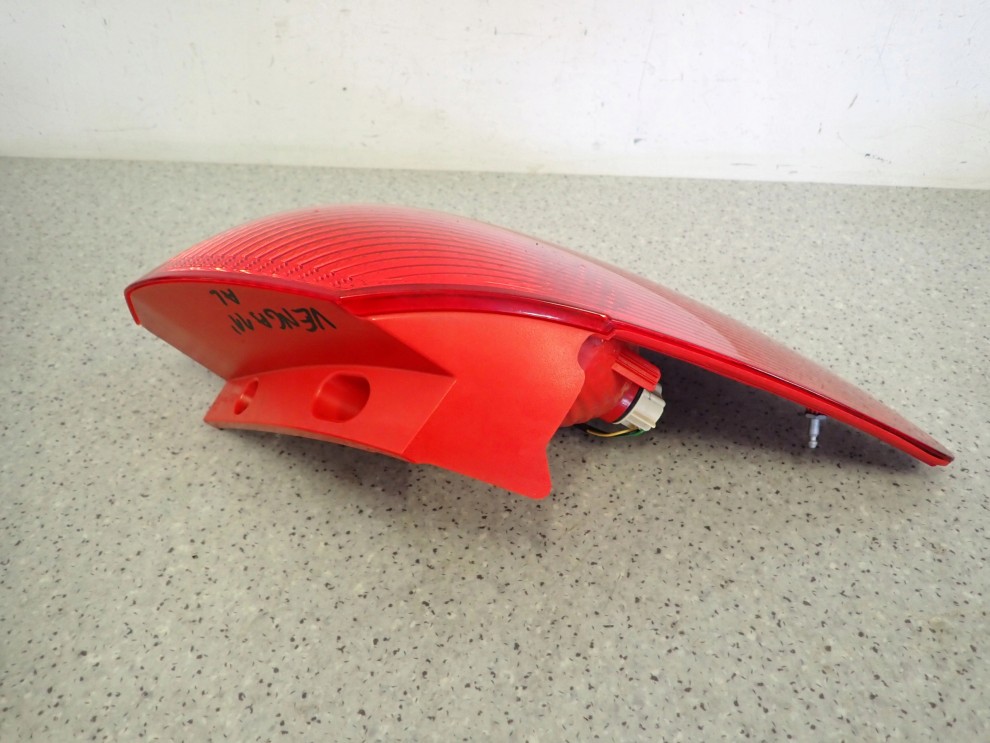 KIA VENGA 09- LAMPA TYLNA LEWA 6/9