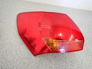 KIA VENGA 09- LAMPA TYLNA LEWA