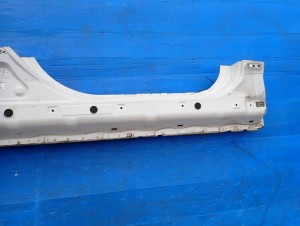 MITSUBISHI OUTLANDER II 06-12 PRÓG PRAWY W13 3/10 MINIATURA