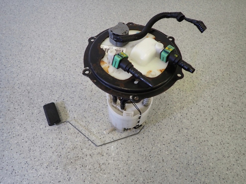 MITSUBISHI ASX 1.8 DID 10- POMPA PALIWA CZUJNIK 1/5