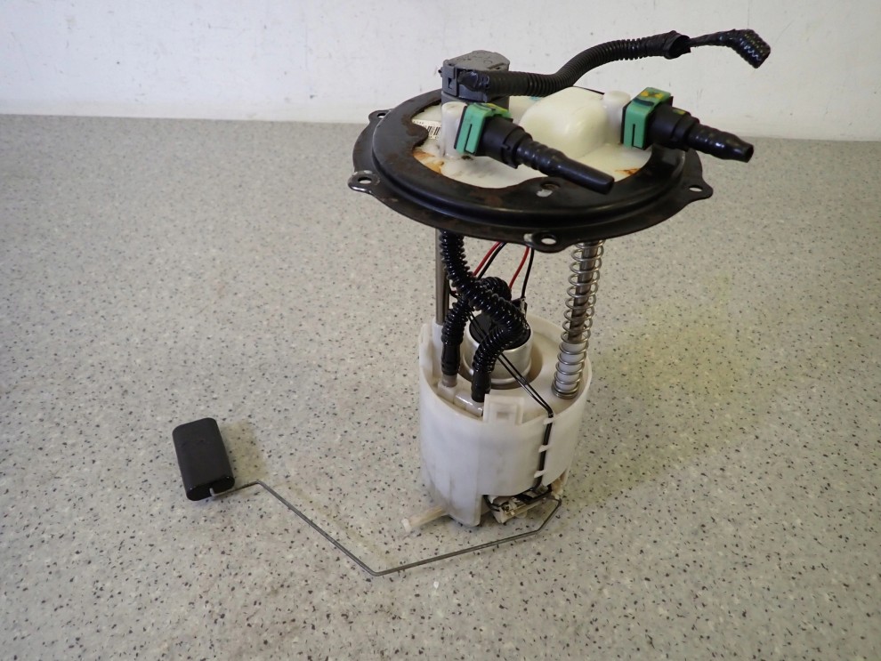 MITSUBISHI ASX 1.8 DID 10- POMPA PALIWA CZUJNIK 2/5