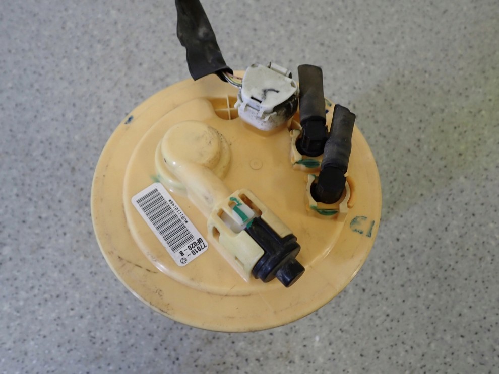 TOYOTA VERSO 2.0 D4D 09-13 CZUJNIK POZIOMU PALIWA 5/6