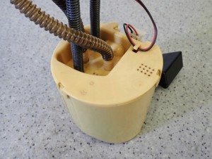 TOYOTA VERSO 2.0 D4D 09-13 CZUJNIK POZIOMU PALIWA 3/6 MINIATURA