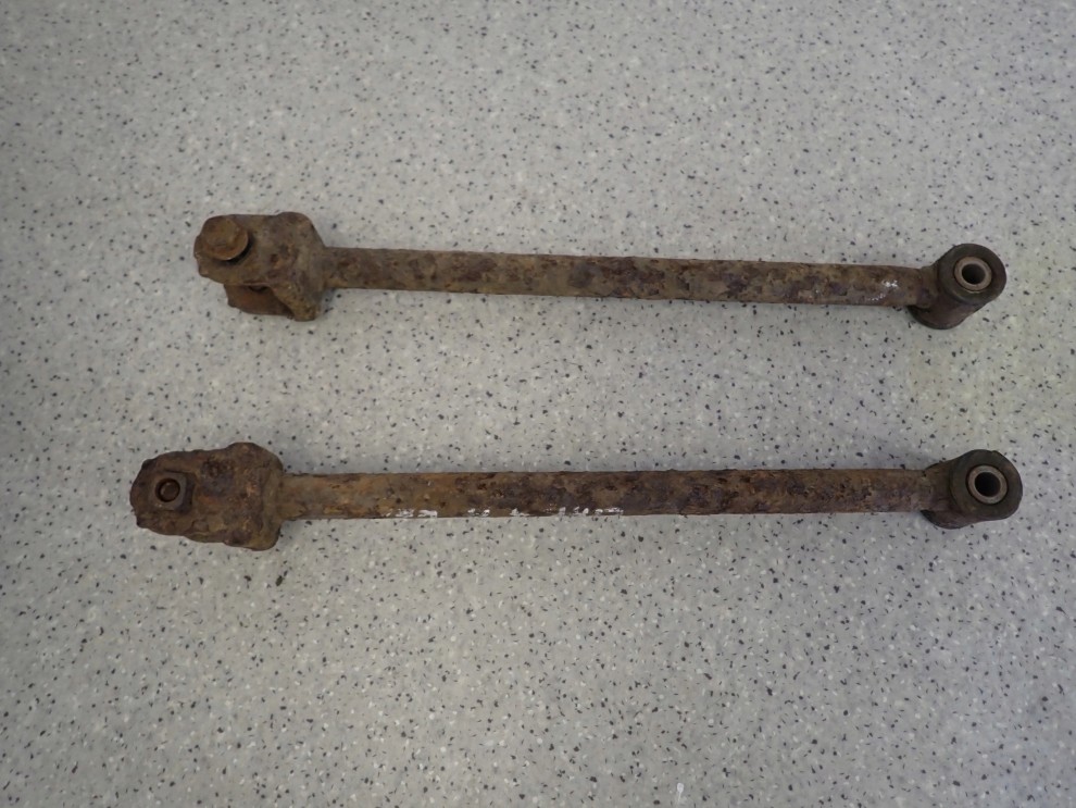 SUZUKI LIANA 2WD 02- WAHACZ TYLNY LEWY LUB PRAWY POPRZECZNY 4/5