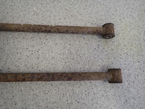 SUZUKI LIANA 2WD 02- WAHACZ TYLNY LEWY LUB PRAWY POPRZECZNY 3/5 MINIATURA