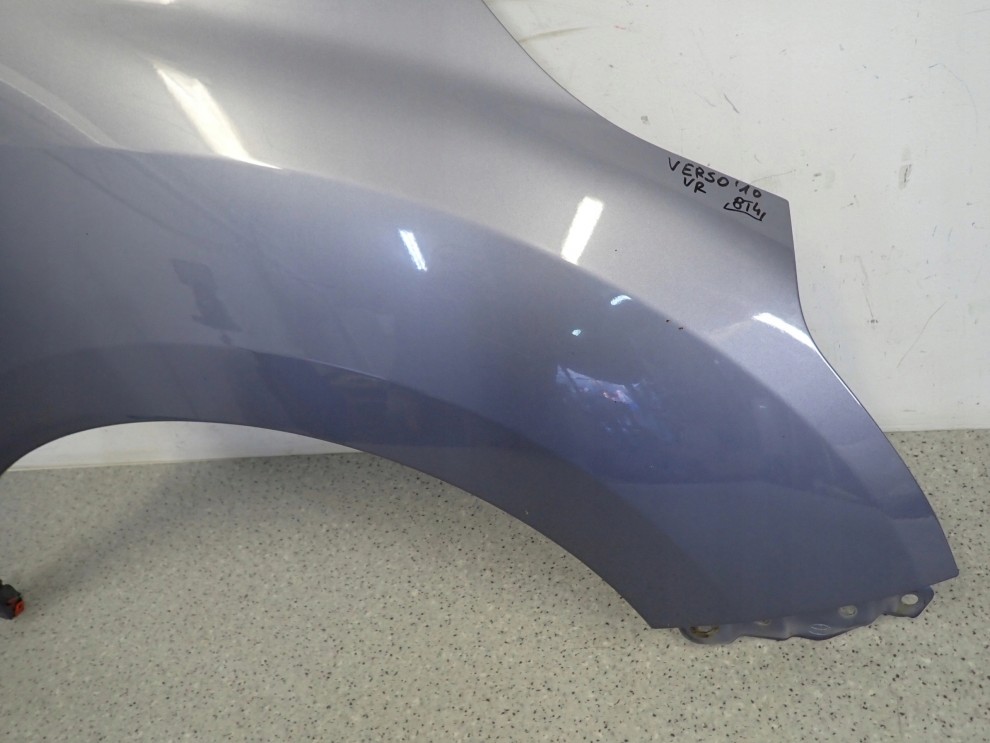 TOYOTA VERSO 09-13 BŁOTNIK PRZEDNI PRAWY 8T4 5/11