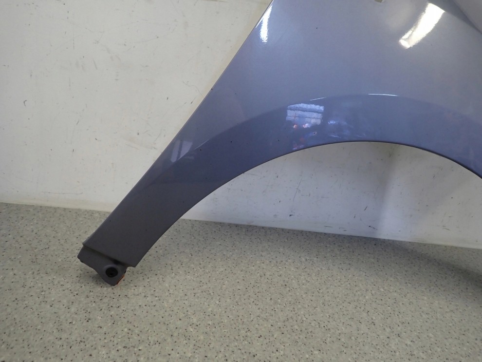 TOYOTA VERSO 09-13 BŁOTNIK PRZEDNI PRAWY 8T4 8/11