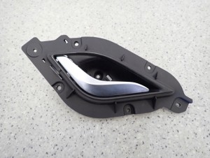 HYUNDAI IX20 09- KLAMKA WEWNĘTRZNA PRZEDNIA LEWA